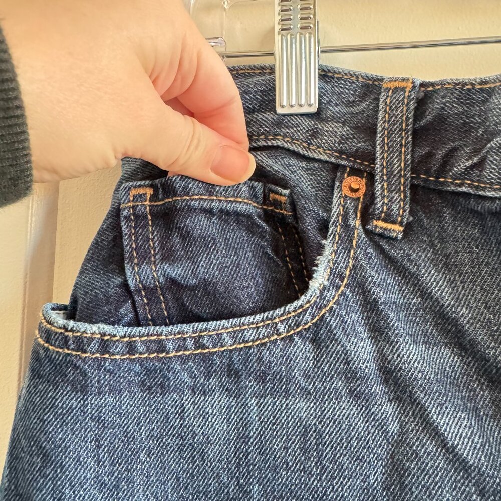 Old Navy Extra Hi-Rise Balloon jeans in blue - Picture 2 of 4